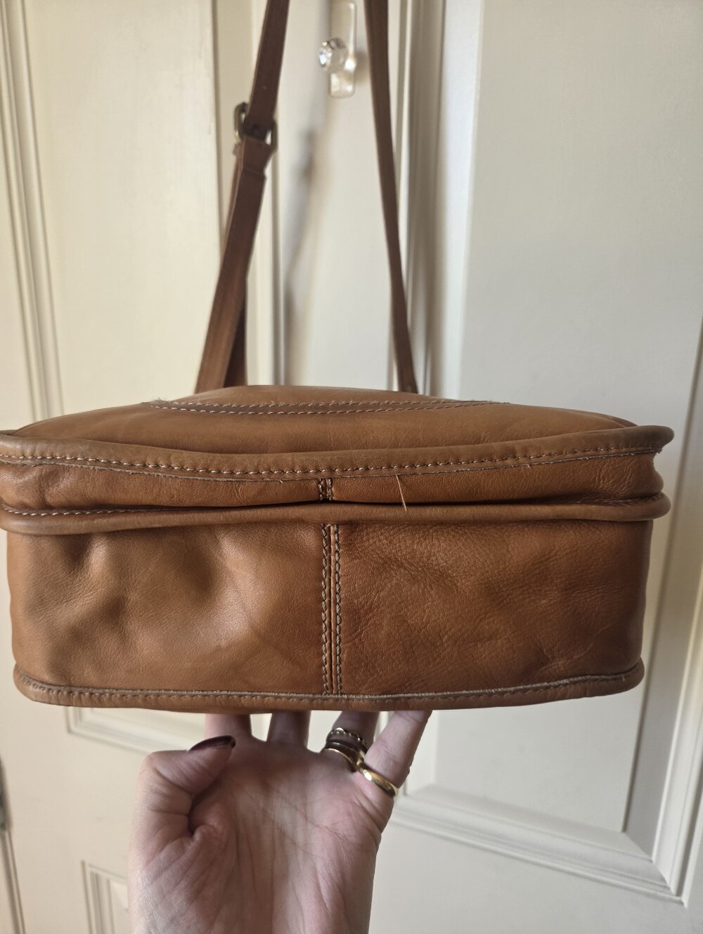 FRYE• Camel Leather "Campus" Crossbody Bag. 🤎💛 - Picture 8 of 12